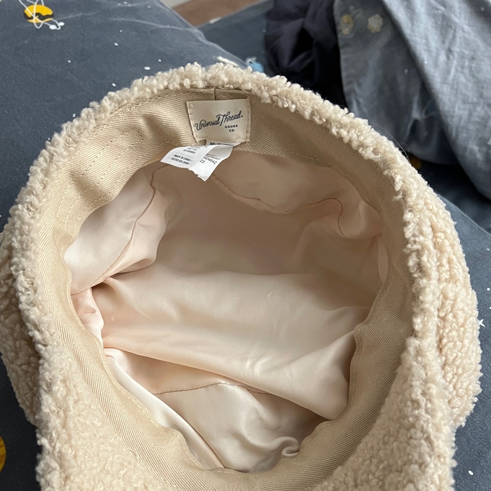 Universal Thread Cream Fuzzy Hat - Picture 4 of 5